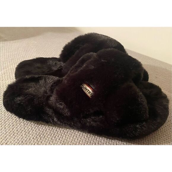 HUNTER BLACK FAUX FUR FLATFORM SLIDES - Picture 9 of 10